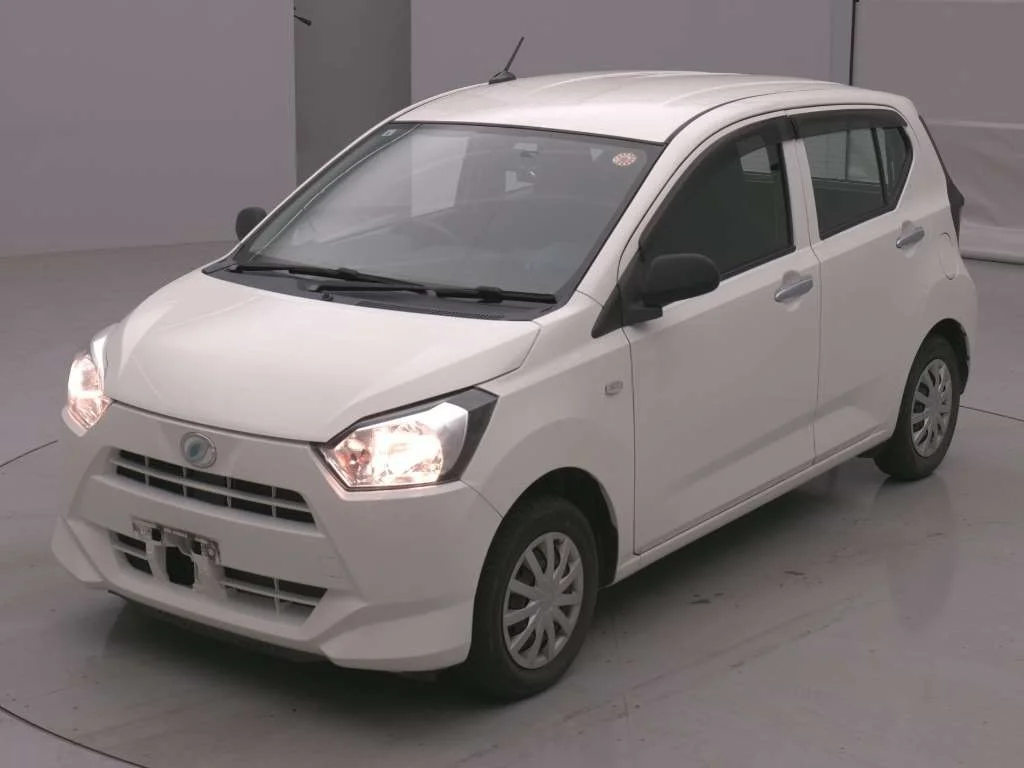 Daihatsu Mira e:S LA350S 2021
